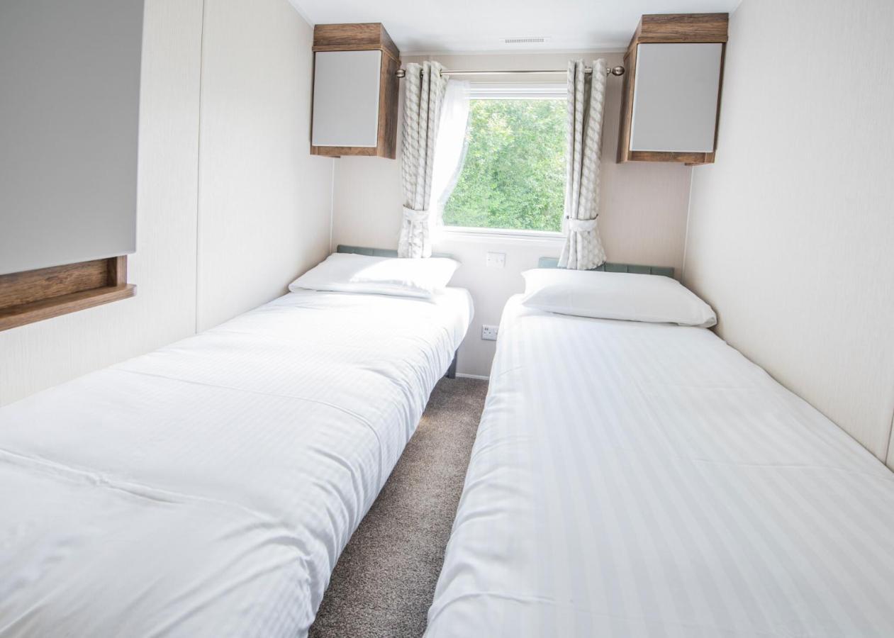 Sandaway Beach Holiday Park Combe Martin Bagian luar foto
