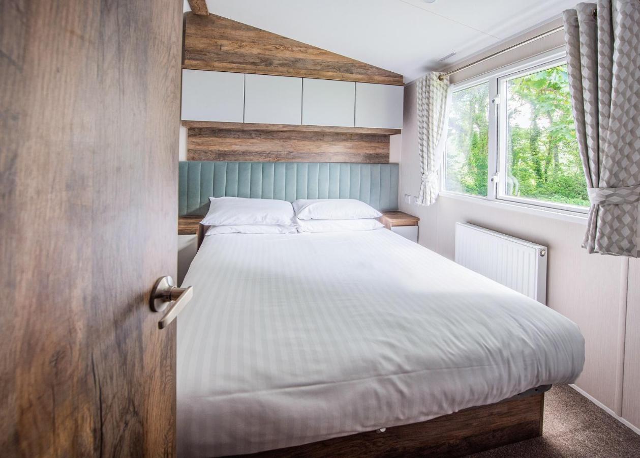 Sandaway Beach Holiday Park Combe Martin Bagian luar foto