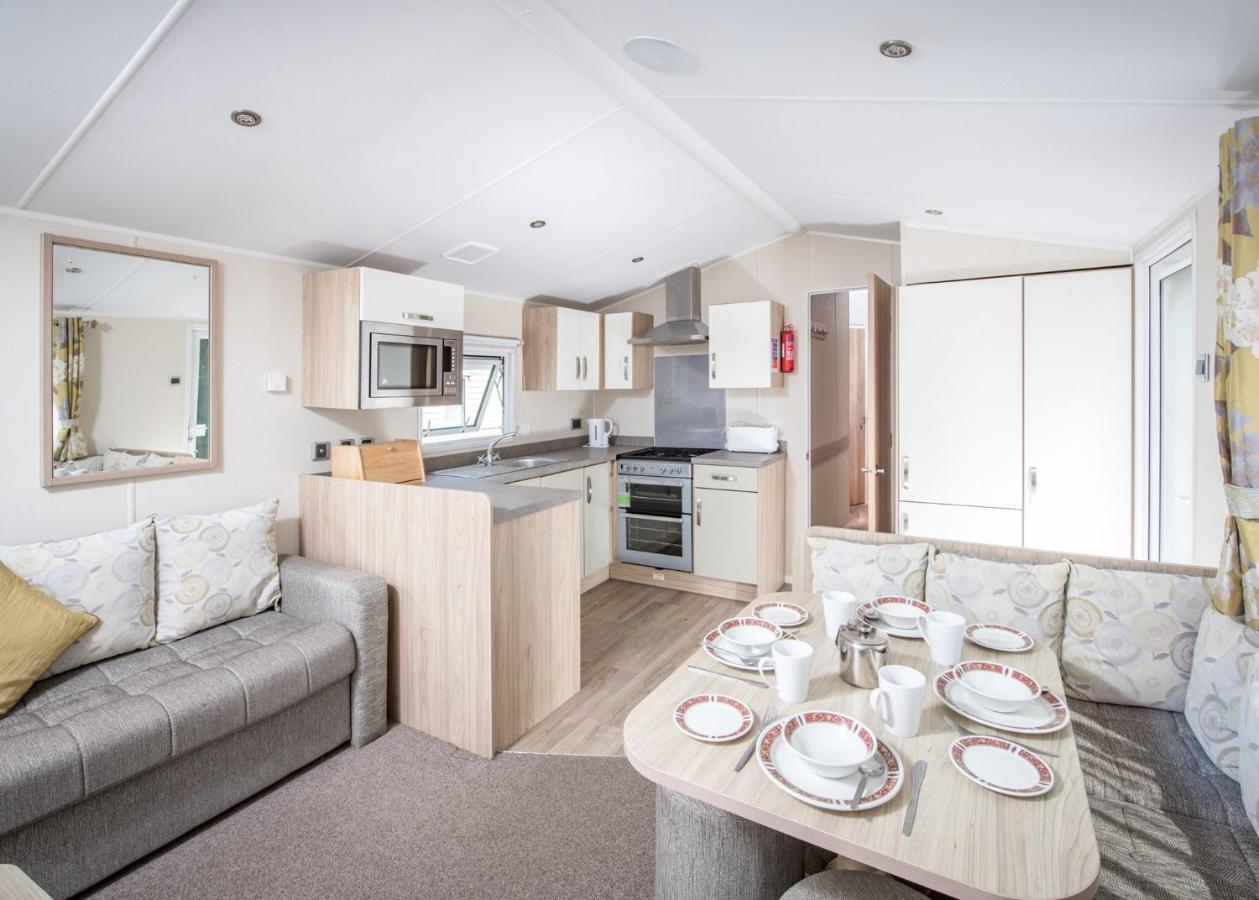 Sandaway Beach Holiday Park Combe Martin Bagian luar foto